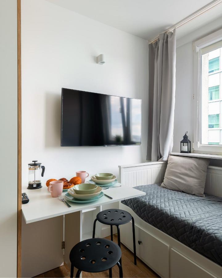 Sliska 3 - Studio - 100M Od Zlotych Tarasow Oraz 200M Od Dworca Centralnego, Piekny Widok Na Panorame Warszawy - Wifi - Smart Tv 55 Cali - Better Rental Warszawa Eksteriør billede